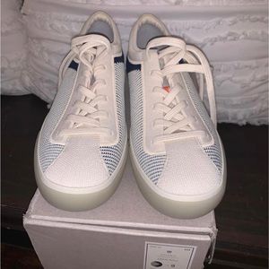 NWT Rothy’s Lace Ups Classic Navy size 9